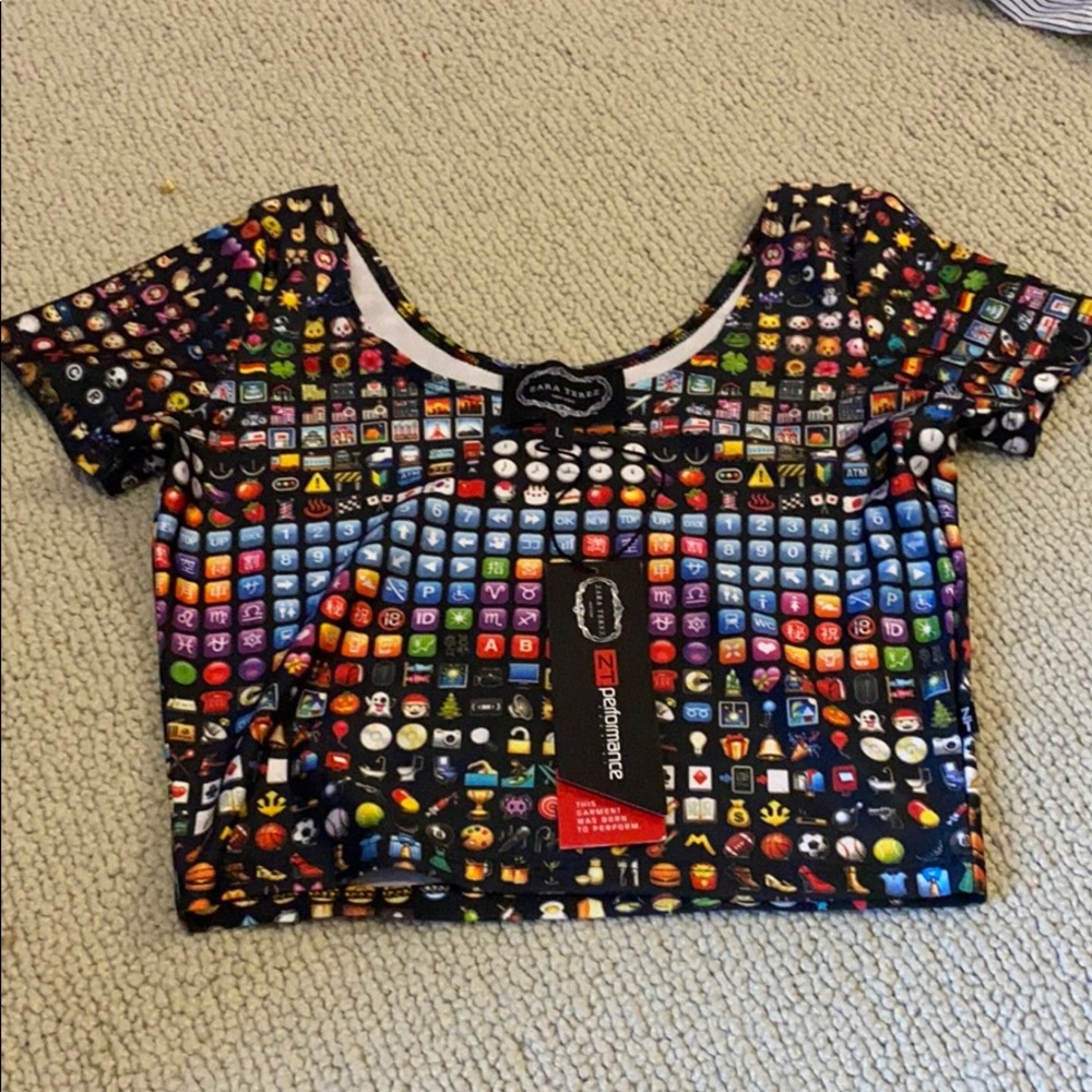 Terez emoji crop top!